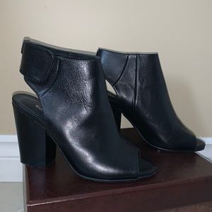 RUDSAK LEATHER HEELS